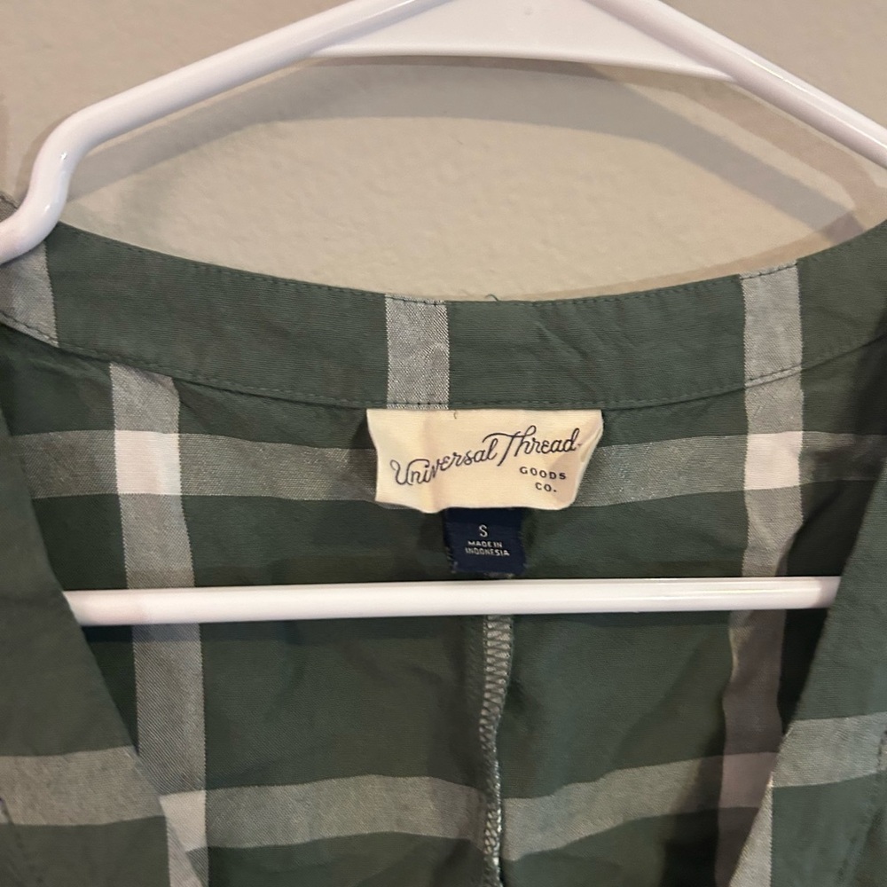 Universal Thread Olive Plaid Button-Down Shirt - Picture 2 of 2